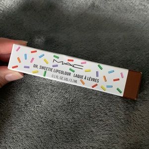 BRAND NEW: MAC OH SWEETIE LIPCOLOUR